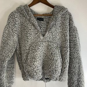 Love tree NWOT Teddy Bear 1/4 zip cropped hoodie